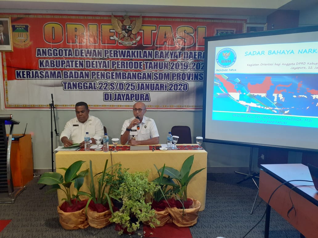 Diseminasi Informasi melalui sosialisasi kepada anggota DPRD Kabupaten Deiyai periode 2019-2024 Diseminasi Informasi melalui sosialisasi kepada anggota DPRD Kabupaten Deiyai periode 2019-2024