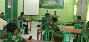 Diseminasi Informasi melalui Sosialisasi dan Tes Urin oleh Personil Bintaldam XVII/Cenderawasih