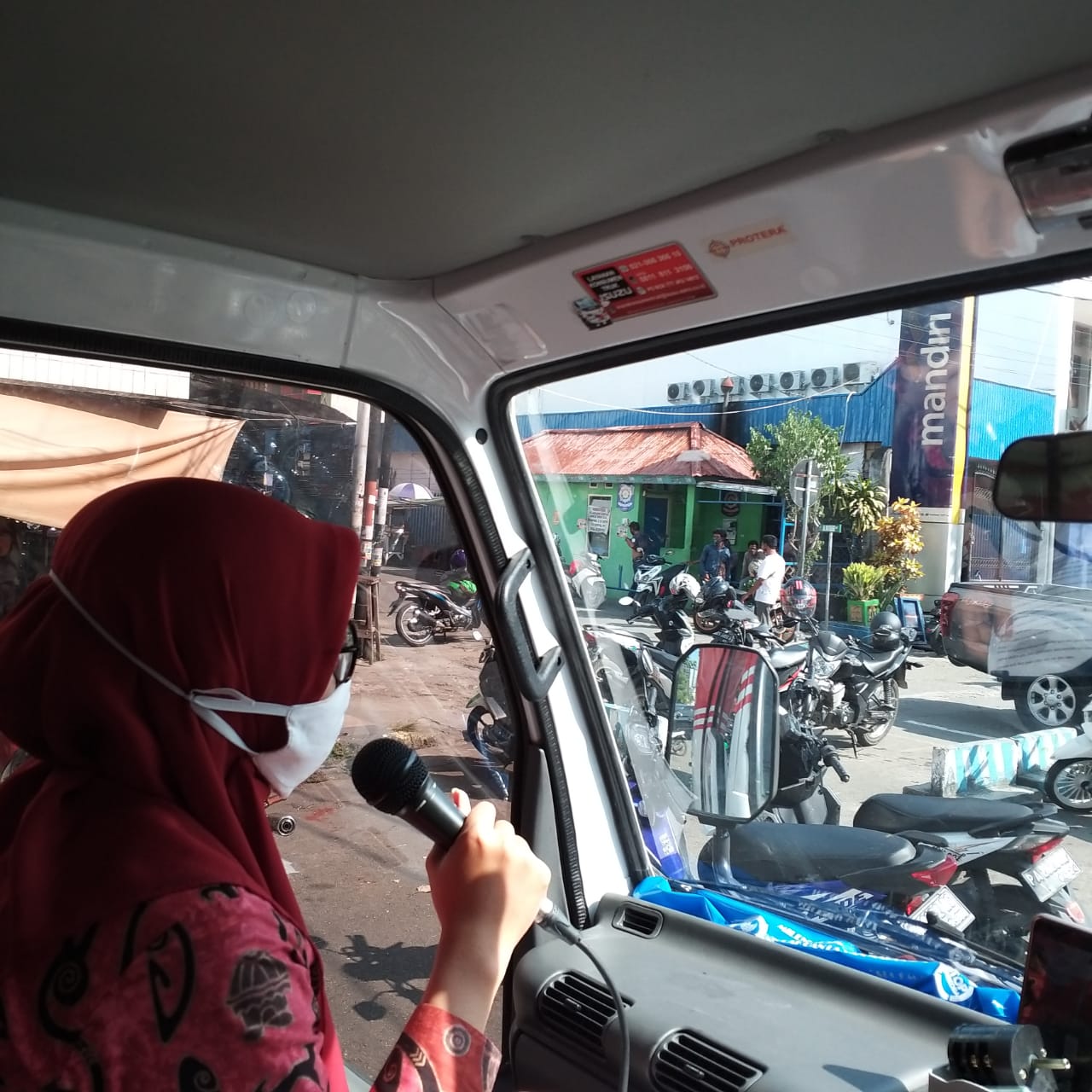 KIE Pencegahan Penyalahgunaan Narkoba dan Protokol Kesehatan New Normal melalui Mobil Penyuluhan KIE Pencegahan Penyalahgunaan Narkoba dan Protokol Kesehatan New Normal melalui Mobil Penyuluhan