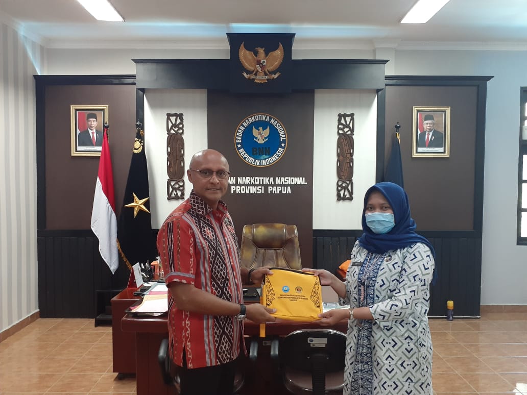 Kunjungan Silaturahmi dan Wawancara Tim dari Puslitdatin BNN RI di BNNP Papua Kunjungan Silaturahmi dan Wawancara Tim dari Puslitdatin BNN RI di BNNP Papua