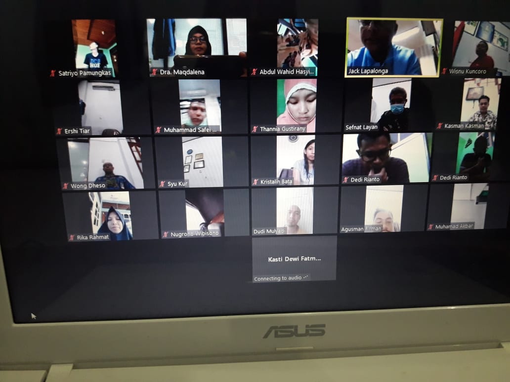 Personil BNNP Papua lakukan Work From Home (WFH) melalui Aplikasi Video Meeting Personil BNNP Papua lakukan Work From Home (WFH) melalui Aplikasi Video Meeting