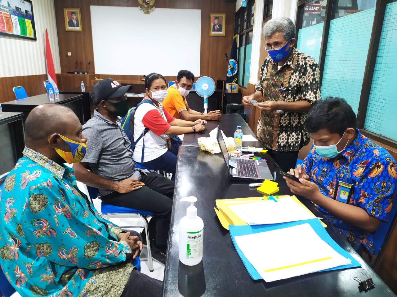Pemeriksaan Narkotika bagi Calon Bupati dan Wakil Bupati Tahun 2020 Pemeriksaan Narkotika bagi Calon Bupati dan Wakil Bupati Tahun 2020