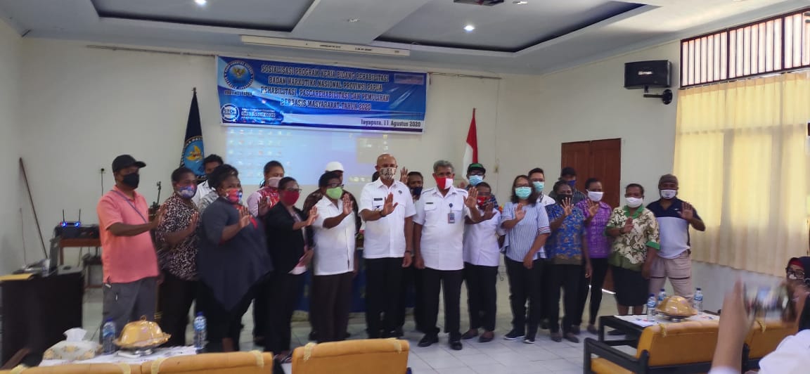 Sosialisasi mengenai Rehabilitasi, Pascarehabilitasi, dan Pemulihan Berbasis Masyarakat di Aula Diklat Kementrian Sosial Provinsi Papua Sosialisasi mengenai Rehabilitasi, Pascarehabilitasi, dan Pemulihan Berbasis Masyarakat di Aula Diklat Kementrian Sosial Provinsi Papua