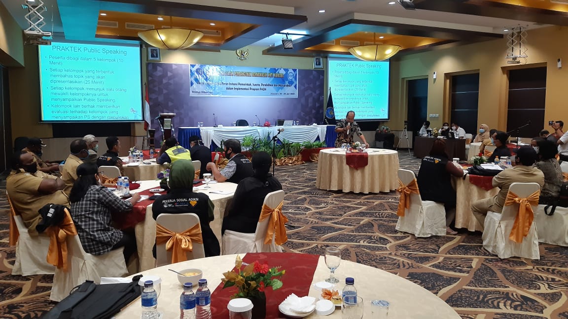 Asistensi Penguatan Pembentukan Relawan Anti Narkoba yang diikuti oleh 30 Relawan dari Perwakilan Instansi Pemerintah, Swasta, Pendidikan dan Masyarakat. Asistensi Penguatan Pembentukan Relawan Anti Narkoba yang diikuti oleh 30 Relawan dari Perwakilan Instansi Pemerintah, Swasta, Pendidikan dan Masyarakat.