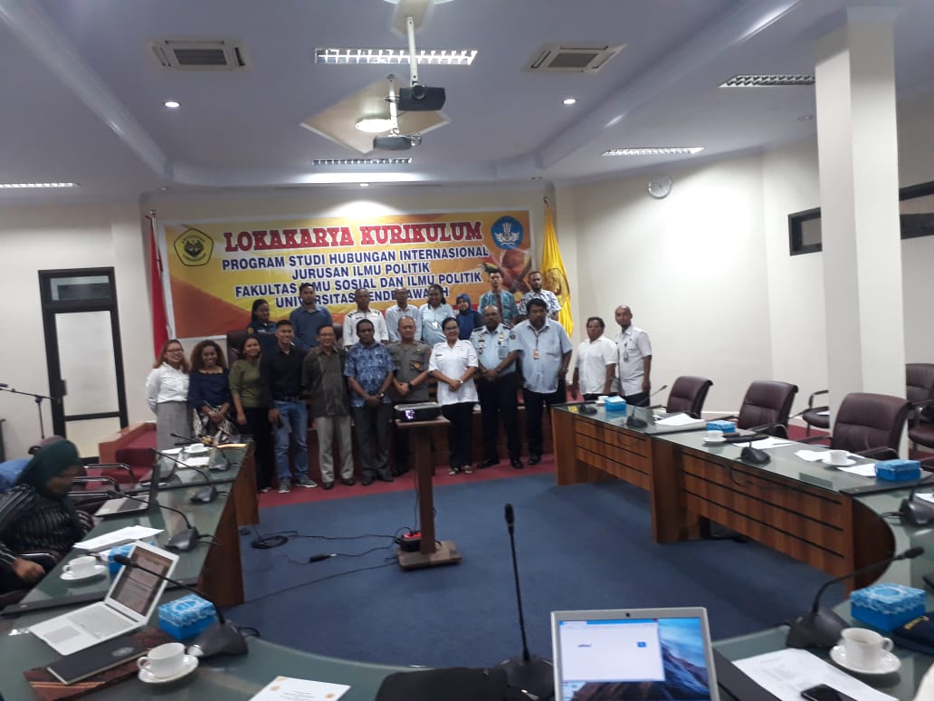 Partisipasi BNNP Papua dalam Lokakarya Kurikulum Prodi Hubungan Internasional Fakultas FISIP Universitas Cenderawasih Partisipasi BNNP Papua dalam Lokakarya Kurikulum Prodi Hubungan Internasional Fakultas FISIP Universitas Cenderawasih