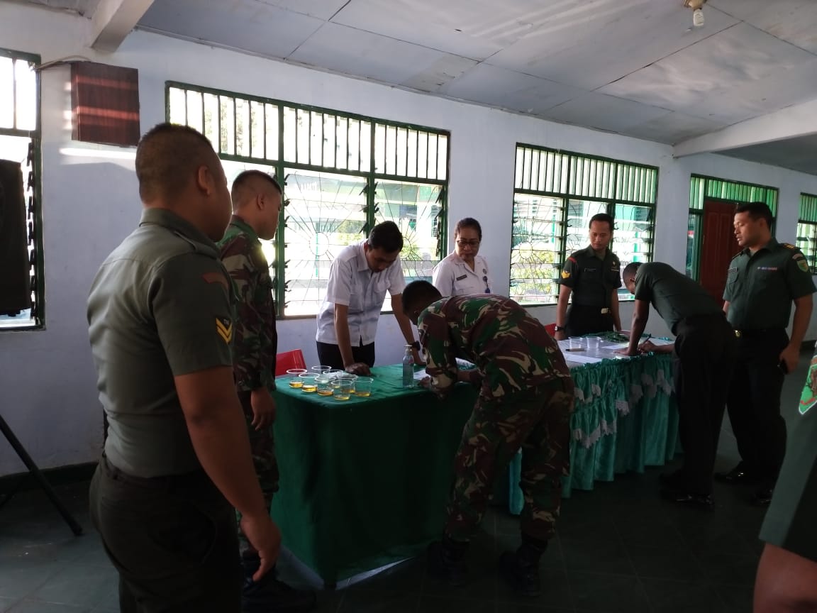 Peran Serta Masyarakat Melalui Tes Urin Narkotika kepada personil Bekangdam XVII/Cenderawasih Peran Serta Masyarakat Melalui Tes Urin Narkotika kepada personil Bekangdam XVII/Cenderawasih