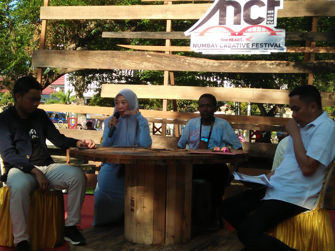 Dialog interaktif Numbay Kreatif Festival di Taman Imbi Jayapura Dialog interaktif Numbay Kreatif Festival di Taman Imbi Jayapura