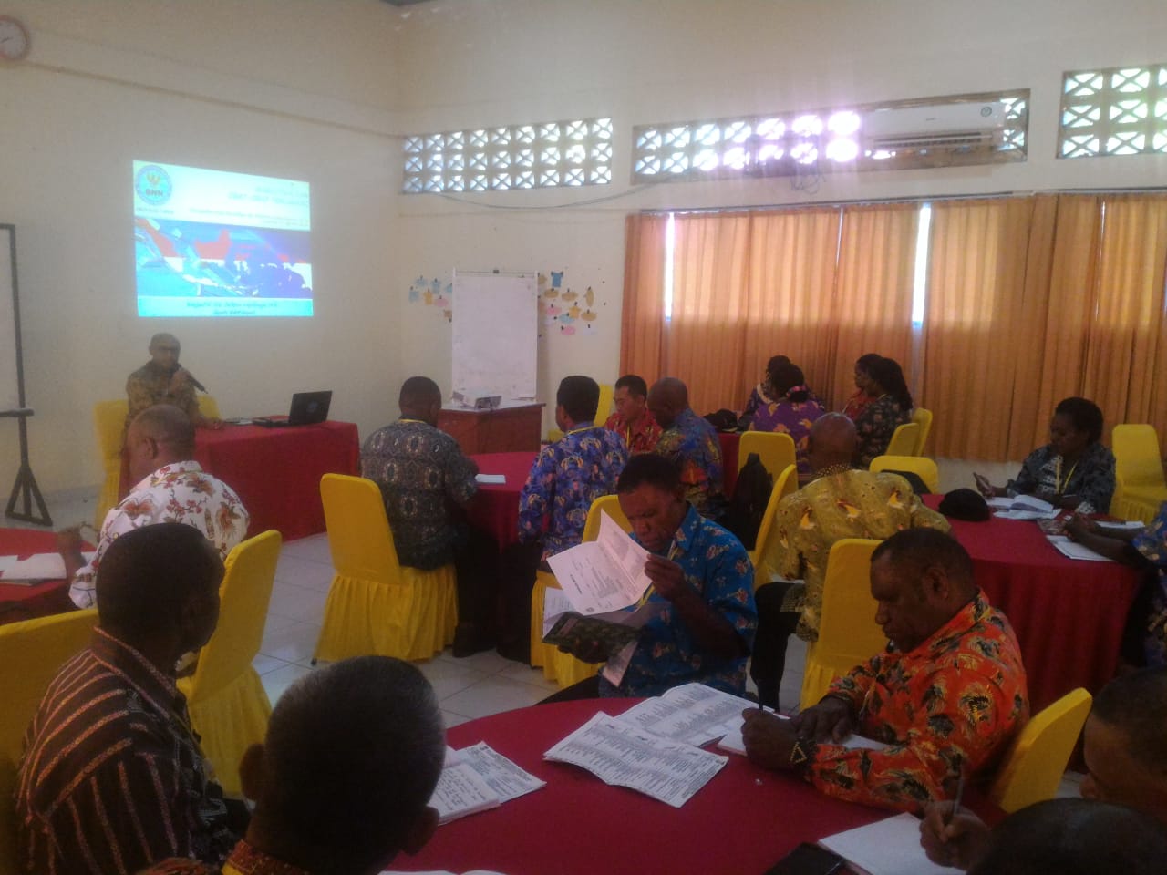 Diseminasi Informasi melalui Diklat Kepemimpinan Tingkat IV Angkatan III di Lingkungan Pemerintah Kabupaten Se Provinsi Papua Terkait Bahaya Narkotika dan Modusnya Diseminasi Informasi melalui Diklat Kepemimpinan Tingkat IV Angkatan III di Lingkungan Pemerintah Kabupaten Se Provinsi Papua Terkait Bahaya Narkotika dan Modusnya