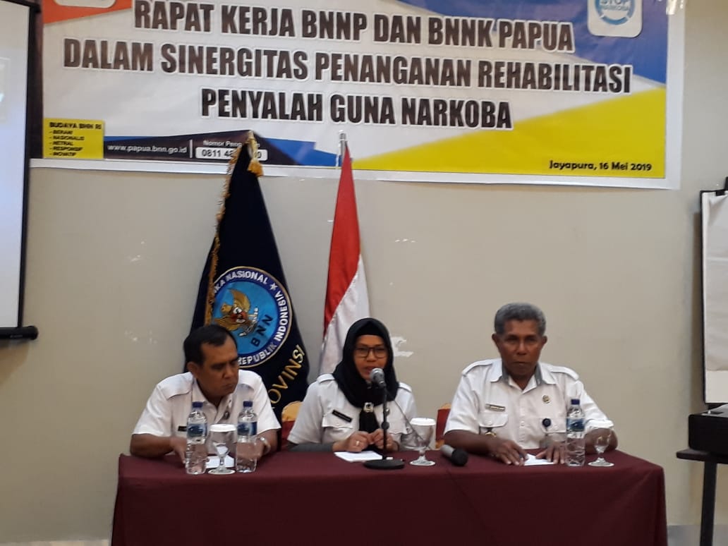 Kegiatan Rapat Kerja BNNP dan BNNK Dalam Sinergitas Penanganan Rehabilitasi Penyalahguna Narkoba di Tanah Papua Kegiatan Rapat Kerja BNNP dan BNNK Dalam Sinergitas Penanganan Rehabilitasi Penyalahguna Narkoba di Tanah Papua
