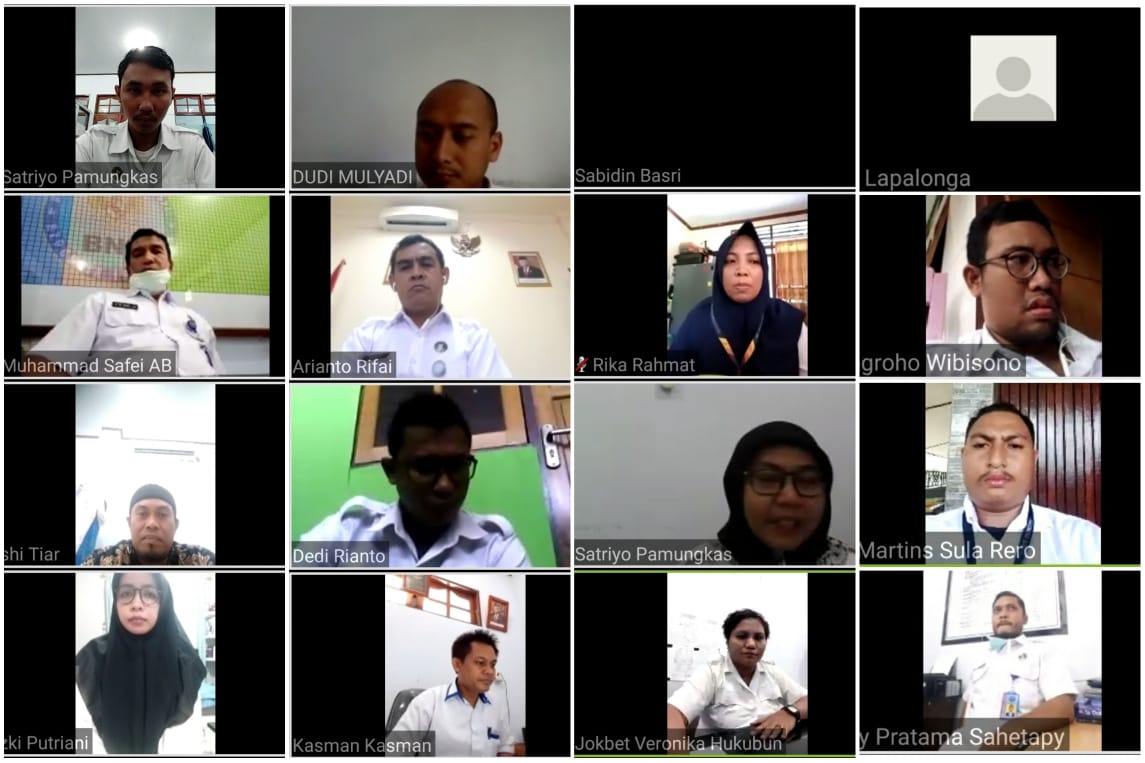 Vidio Meeting Pegawai yang Melaksanakan WFH Vidio Meeting Pegawai yang Melaksanakan WFH