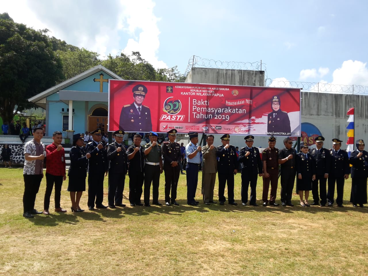 BNNK Jayapura memenuhi undangan Kepala Kantor Wilayah Kementrian Hukum dan Hak Asasi Manusia Provinsi Papua dalam rangka Upacara Hari Bhakti Pemasyarakatan ke-55 BNNK Jayapura memenuhi undangan Kepala Kantor Wilayah Kementrian Hukum dan Hak Asasi Manusia Provinsi Papua dalam rangka Upacara Hari Bhakti Pemasyarakatan ke-55