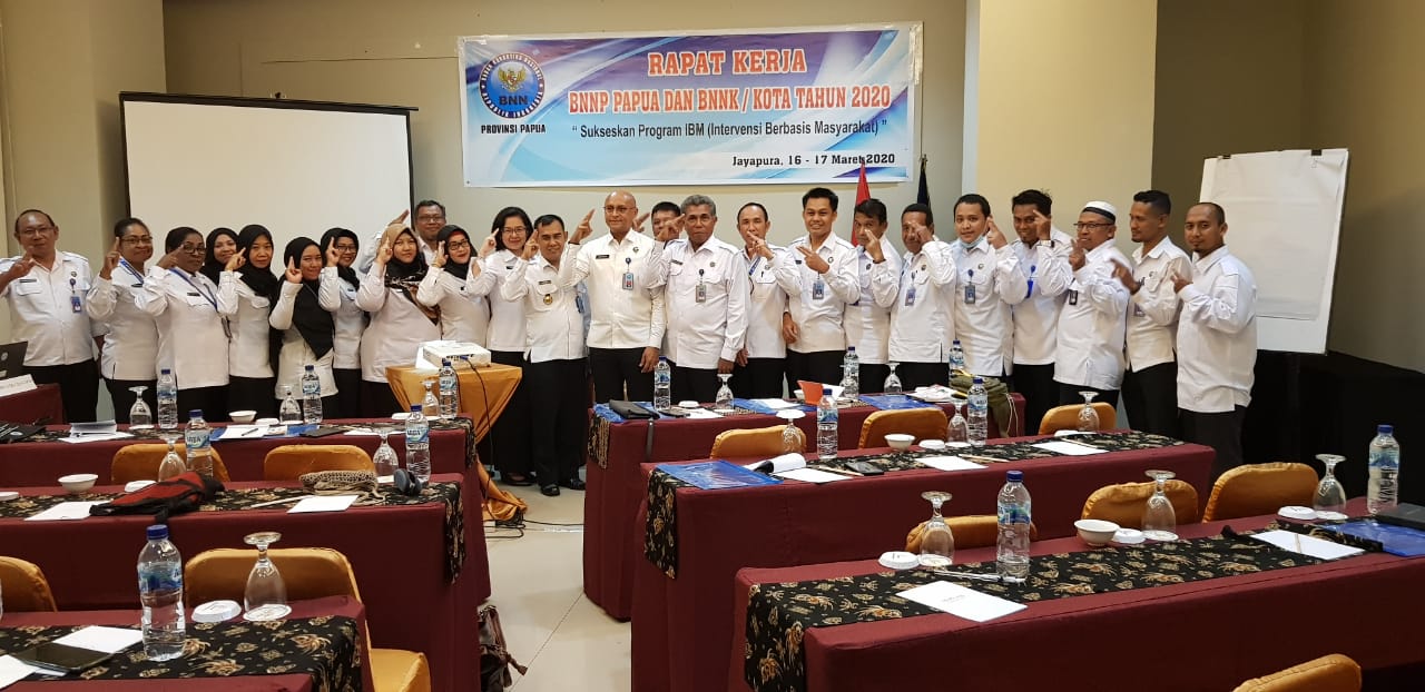 Raker BNNP Papua serta BNNK Jajarannya tentang Program Kerja Bidang Rehabilitasi mengenai Intervensi Berbasis Masyarakat (IBM) T.A 2020 Raker BNNP Papua serta BNNK Jajarannya tentang Program Kerja Bidang Rehabilitasi mengenai Intervensi Berbasis Masyarakat (IBM) T.A 2020