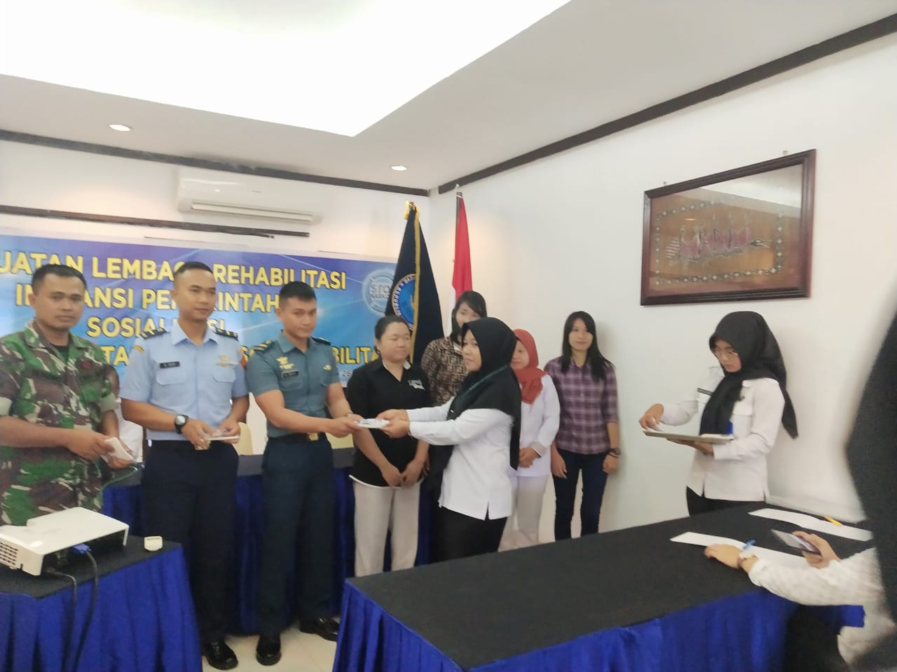 Pelaksanaan Kegiatan Penguatan Lembaga Rehabilitasi Instansi Pemerintah dan Sosialisasi Program Rehabilitasi dan Pasca Rehabilitasi Pelaksanaan Kegiatan Penguatan Lembaga Rehabilitasi Instansi Pemerintah dan Sosialisasi Program Rehabilitasi dan Pasca Rehabilitasi