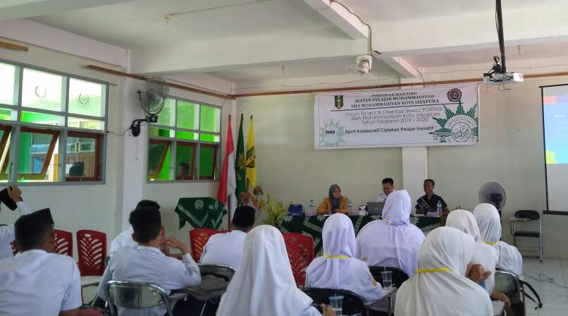 Diseminasi Informasi P4GN melalui Penyuluhan sosialisasi bahaya narkoba pada kegiatan Fortasi (Forum Ta'aruf Siswa) di SMA Muhammadiyah Jayapura Diseminasi Informasi P4GN melalui Penyuluhan sosialisasi bahaya narkoba pada kegiatan Fortasi (Forum Ta'aruf Siswa) di SMA Muhammadiyah Jayapura