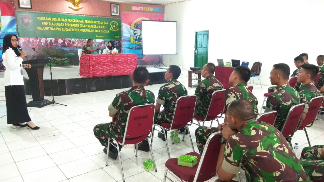 Desiminasi Informasi melalui Sosialisasi di Aula Kudam XVII / Cenderawasih Desiminasi Informasi melalui Sosialisasi di Aula Kudam XVII / Cenderawasih