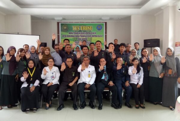 Screening tes urine di lingkungan Pengadilan Negeri klas 1A jayapura