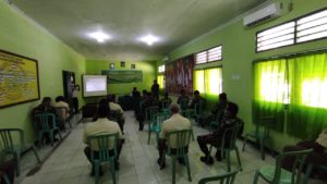 Diseminasi Informasi melalui Sosialisasi dan Tes Urin di Bintaldam XVII / Cenderawasih
