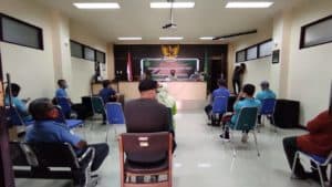 Diseminasi Informasi dan Peran Serta Instansi Pemerintah melalui Tes Urin kepada Pegawai di Lingkungan Pengadilan Agama Arso Kabupaten Keerom