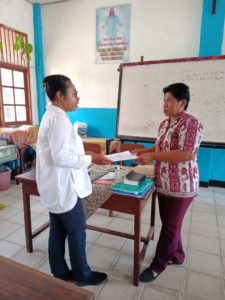 Monev Pelaksanaan Program Pemberdayaan Masyarakat di SD YPK Sion Dok VIII, SMK Kesehatan, SD Advent Argapura, dan SMP Advent Argapura