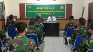 Diseminasi Informasi melalui Sosialisasi dan Tes Urine secara Sampling kepada 15 Personil Kumdam XVII/Cenderawasih