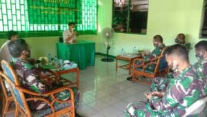 Peran Serta Masyarakat melalui Penyuluhan dan Deteksi Dini Tes Urin Narkotika di Babinminvetcaddam XVII/Cenderawasih