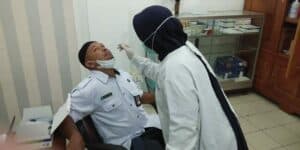 Antisipasi Covid-19, Pegawai BNNP Papua lakukan Rapid Anti Gen Secara Berkala Antisipasi Covid-19, Pegawai BNNP Papua lakukan Rapid Anti Gen Secara Berkala