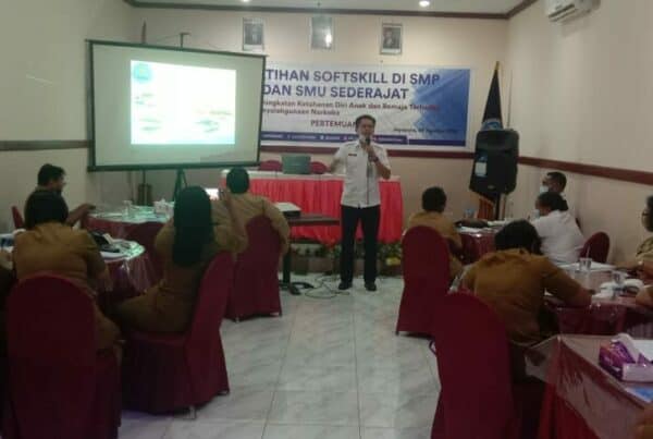 Pelatihan Pengembangan Softskill Bagi Kepala Sekolah dan Guru di SMP