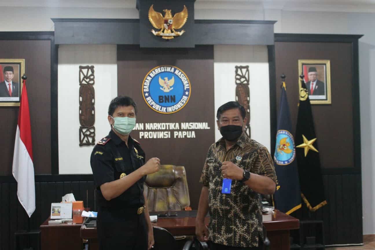 Kunjungan Kerja dan Sinergitas P4GN Lintas Sektor | Kepala Kantor Pengawasan dan Pelayanan Bea dan Cukai Sambangi Kepala BNNP Papua yang baru Koordinasi dan Sinergitas P4GN lintas Sektor