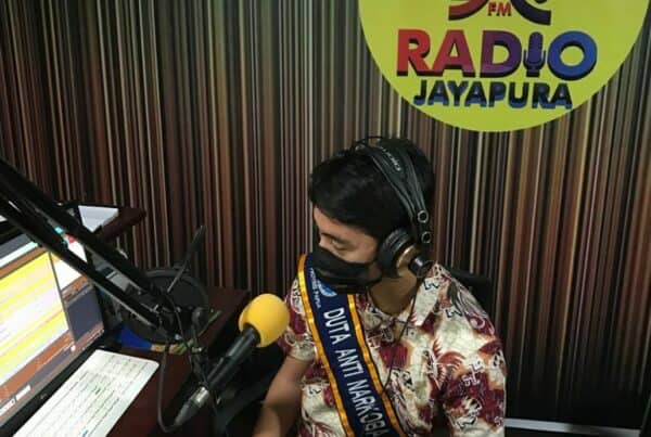 Studio Radio DC4EM | Informasi dan Edukasi P4GN dari Duta Anti Narkoba BNNP Papua dan