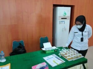 Penyuluhan P4GN dan Deteksi Dini (Screening) Tes Urin Narkotika di aula Zidam XVII Cenderawasih