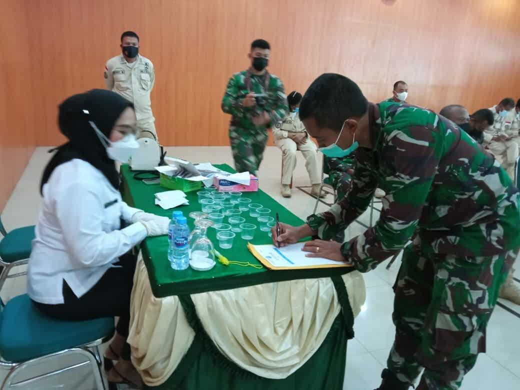 Penyuluhan P4GN dan Deteksi Dini (Screening) Tes Urin Narkotika di aula Zidam XVII Cenderawasih Penyuluhan P4GN dan Deteksi Dini (Screening) Tes Urin Narkotika di aula Zidam XVII Cenderawasih