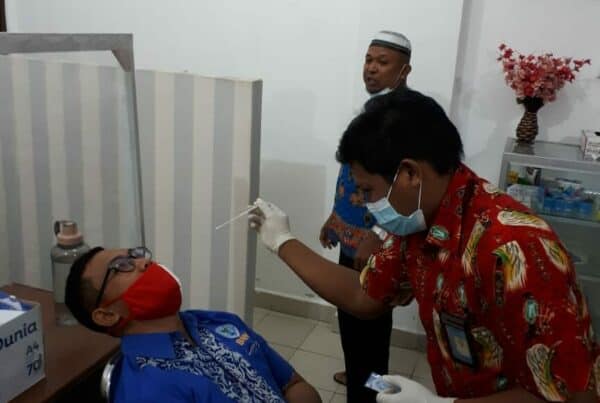 Pemeriksaan Antigen Covid-19 Pegawai BNNP Papua Pemeriksaan Antigen Covid-19 Pegawai BNNP Papua