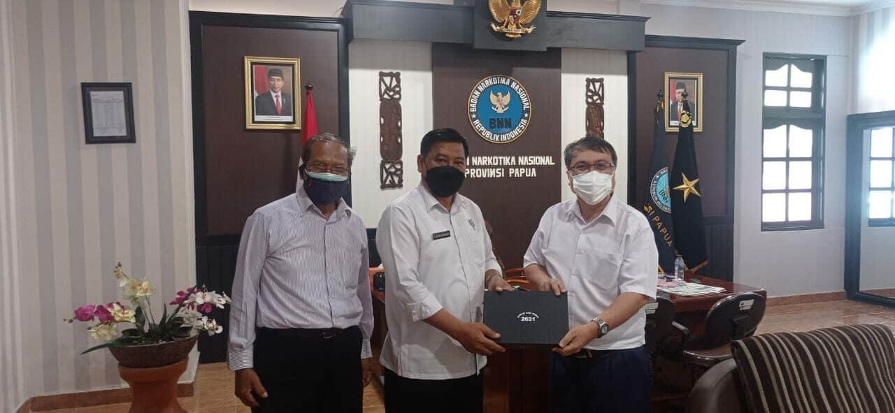 Survei Gaya Hidup Masyarakat di Papua | Peneliti LIPI Mewawancarai Kepala BNNP Papua Brigjen Tjatur Abrianto, S.I.K Survei Gaya Hidup Masyarakat di Papua | Peneliti LIPI Mewawancarai Kepala BNNP Papua