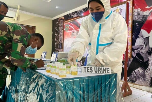 Peran Serta Masyarakat Melalui Sosialisasi dan Deteksi Dini Narkotika di Aula Hubdam XVII/Cenderawasih Peran Serta Masyarakat Melalui Sosialisasi dan Deteksi Dini Narkotika di Aula Hubdam XVII/Cenderawasih