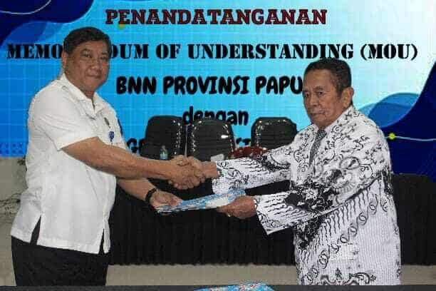 Penandatanganan Nota Kesepahaman MoU antara BNNP Papua dan PGRI Provinsi Papua Penandatangan Nota Kesepahaman dengan PGRI Provinsi Papua