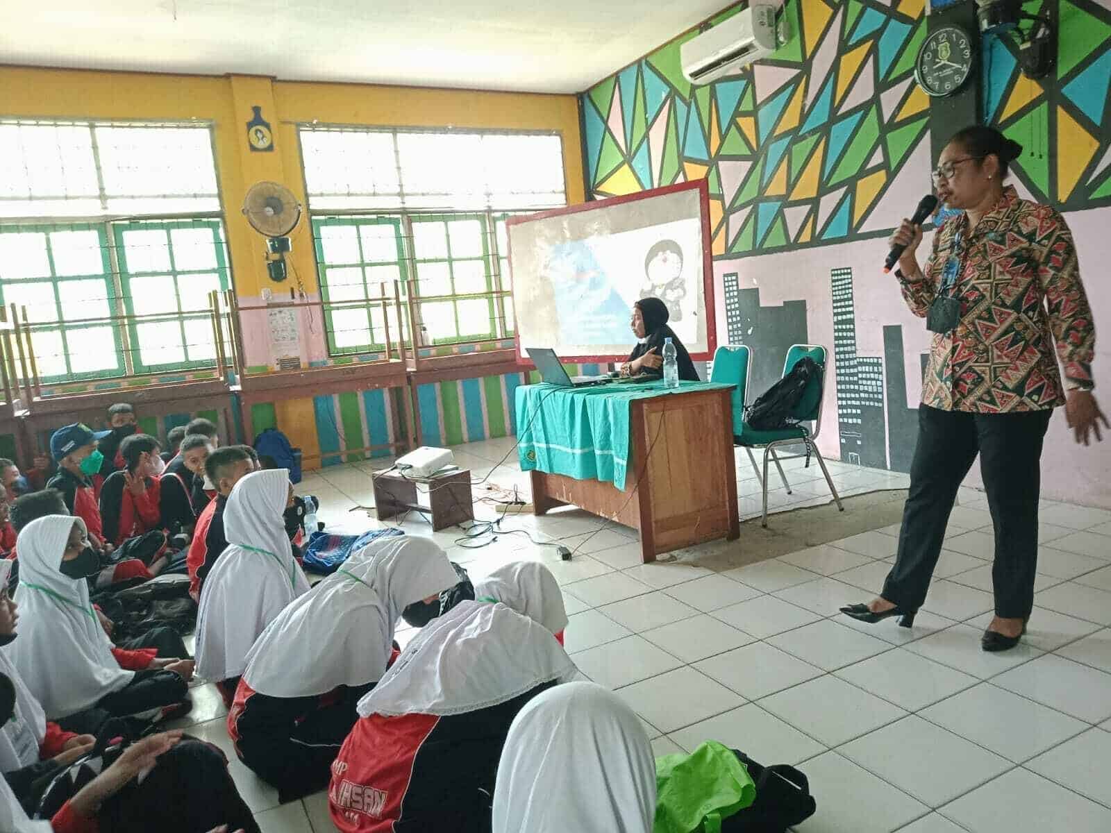 Penyuluhan P4GN Dalam Rangka MPLS Tahun Pelajaran 2022/2023 di SMP Al-Ihsan Yapis Kotaraja Penyuluhan P4GN Dalam Rangka MPLS