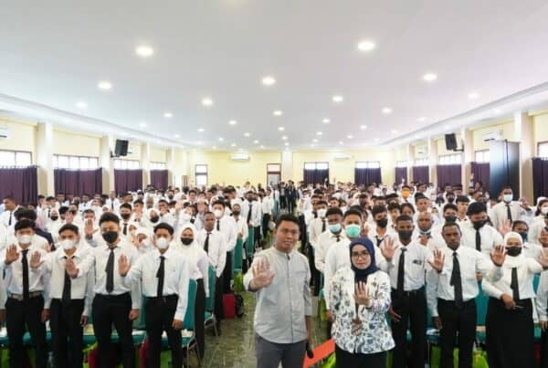 Diseminasi dan Informasi Melalui Penyuluhan Pada Kegiatan PKKMB Universitas Yapis Papua