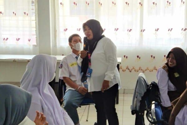 Informasi dan Edukasi Narkoba Bagi Peserta Kegiatan Pelatihan Peer Conselor ke IV