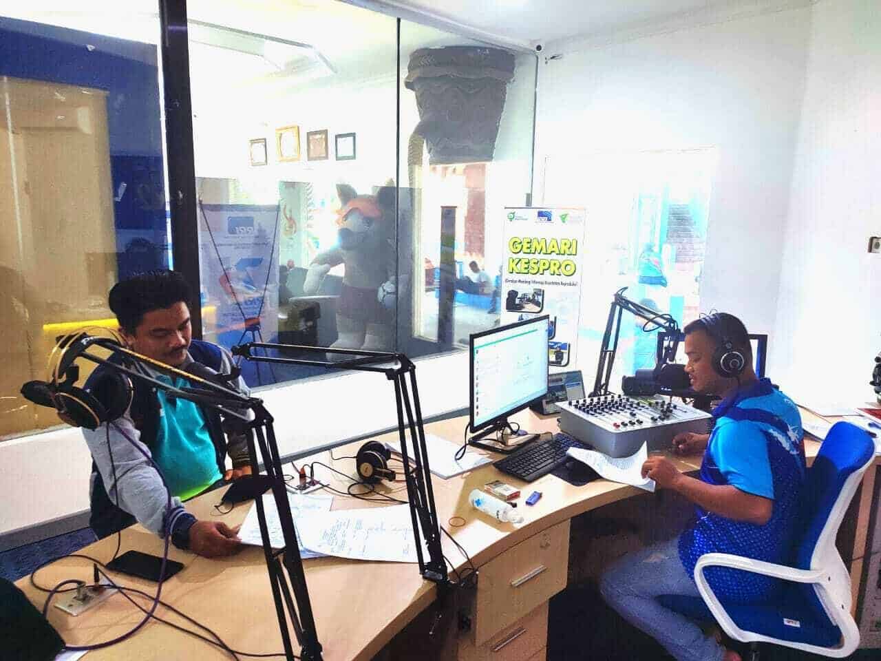 Diseminasi Informasi melalui Media Penyiaran Pro 2 RRI Jayapura | "Penggolongan Narkotika dan Dampaknya" Diseminasi Informasi melalui Media Penyiaran Pro 2 RRI Jayapura |
