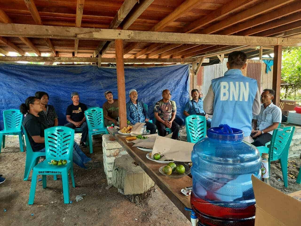 Gencar Suarakan War On Drugs | Penyuluh BNNP Papua Blusukan Sampai ke Acara Syukuran Pernikahan Warga Arso 6 Kabupaten Keerom Gencar Suarakan War On Drugs | Penyuluh BNNP Papua Blusukan Sampai ke Acara Syukuran Pernikahan Warga Arso 6 Kabupaten Keerom