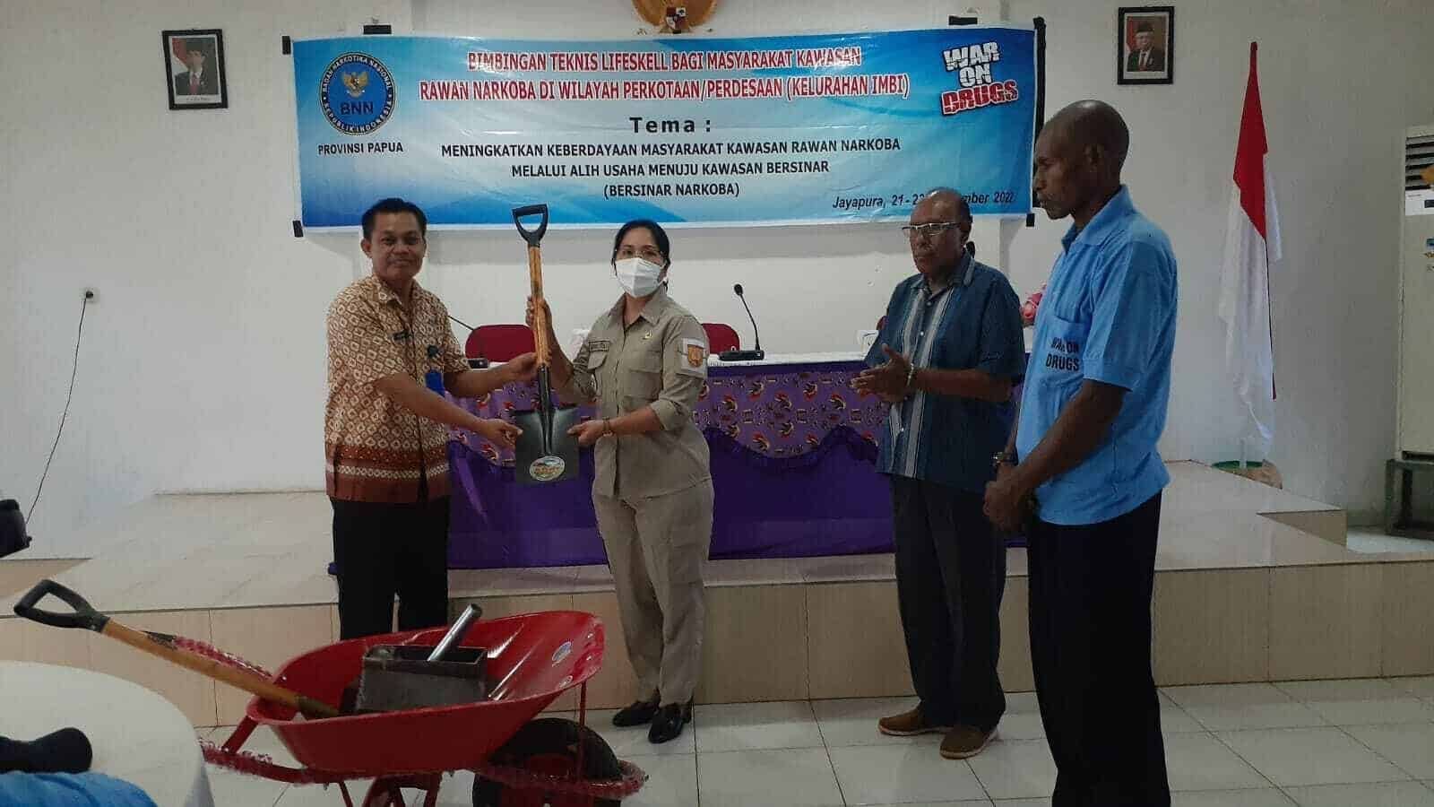 Bimbingan Teknis Lifeskill bagi Masyarakat Kawasan Rawan Narkoba di Kelurahan Imbi Kota Jayapura Bimbingan Teknis Lifeskill bagi Masyarakat Kawasan Rawan Narkoba di Kelurahan Imbi Kota Jayapura