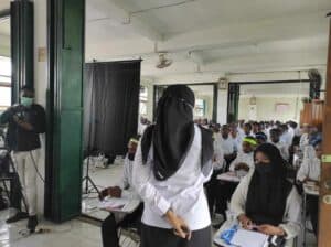 Diseminasi dan Informasi melalui Penyuluhan Pada Kegiatan PKKMB Universitas Muhammadiyah Papua