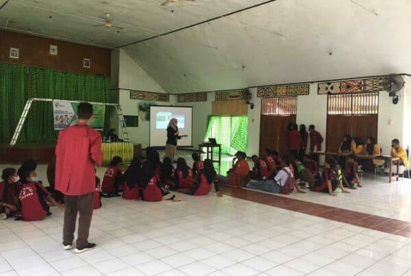 Informasi dan Edukasi Narkoba bagi Peserta Kegiatan Pelatihan Peer Conselor ke IV