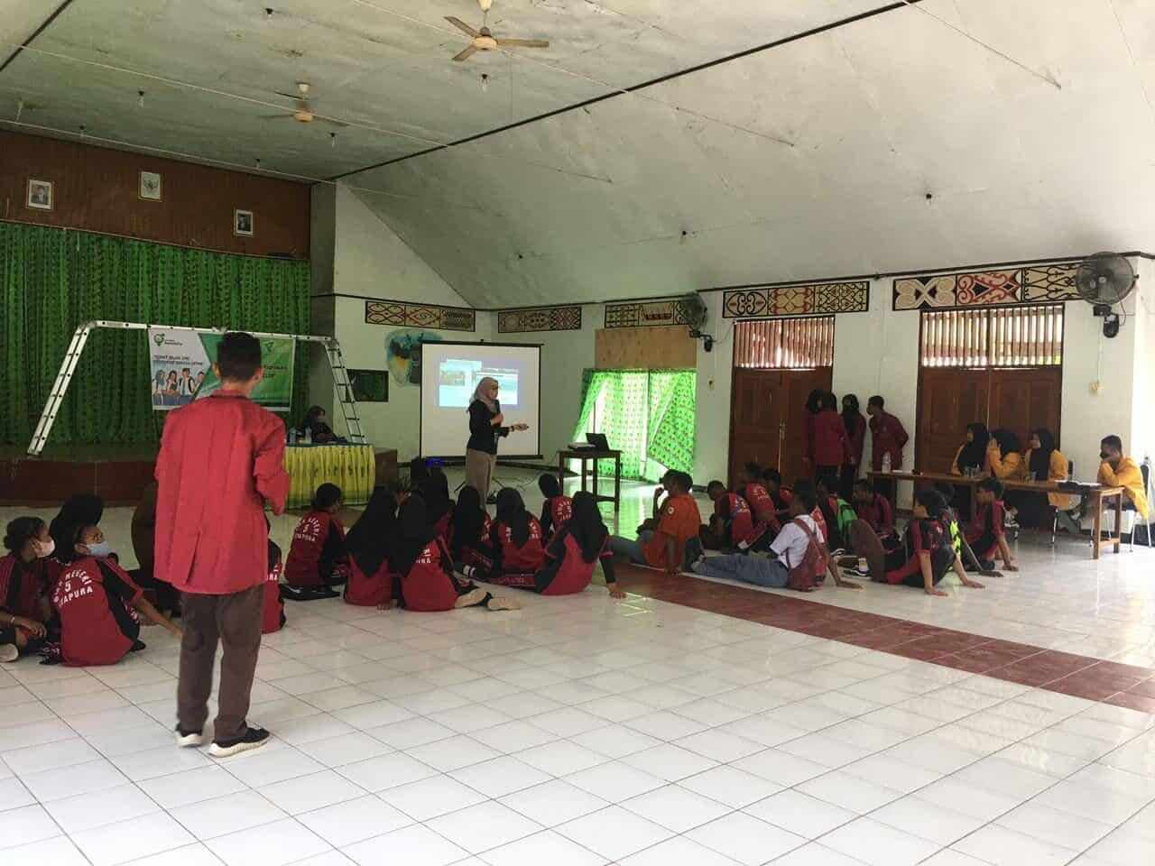 Informasi dan Edukasi Narkoba bagi Peserta Kegiatan Pelatihan Peer Conselor ke IV Informasi dan Edukasi Narkoba bagi Peserta Kegiatan Pelatihan Peer Conselor ke IV