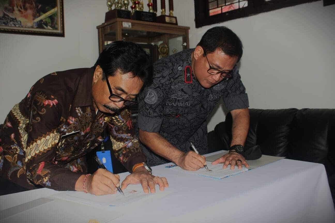 Silahturahmi dan Penandatangan MoU dengan ISBI Tanah Papua Silahturahmi dan Penandatangan MoU dengan ISBI TANAH PAPUA
