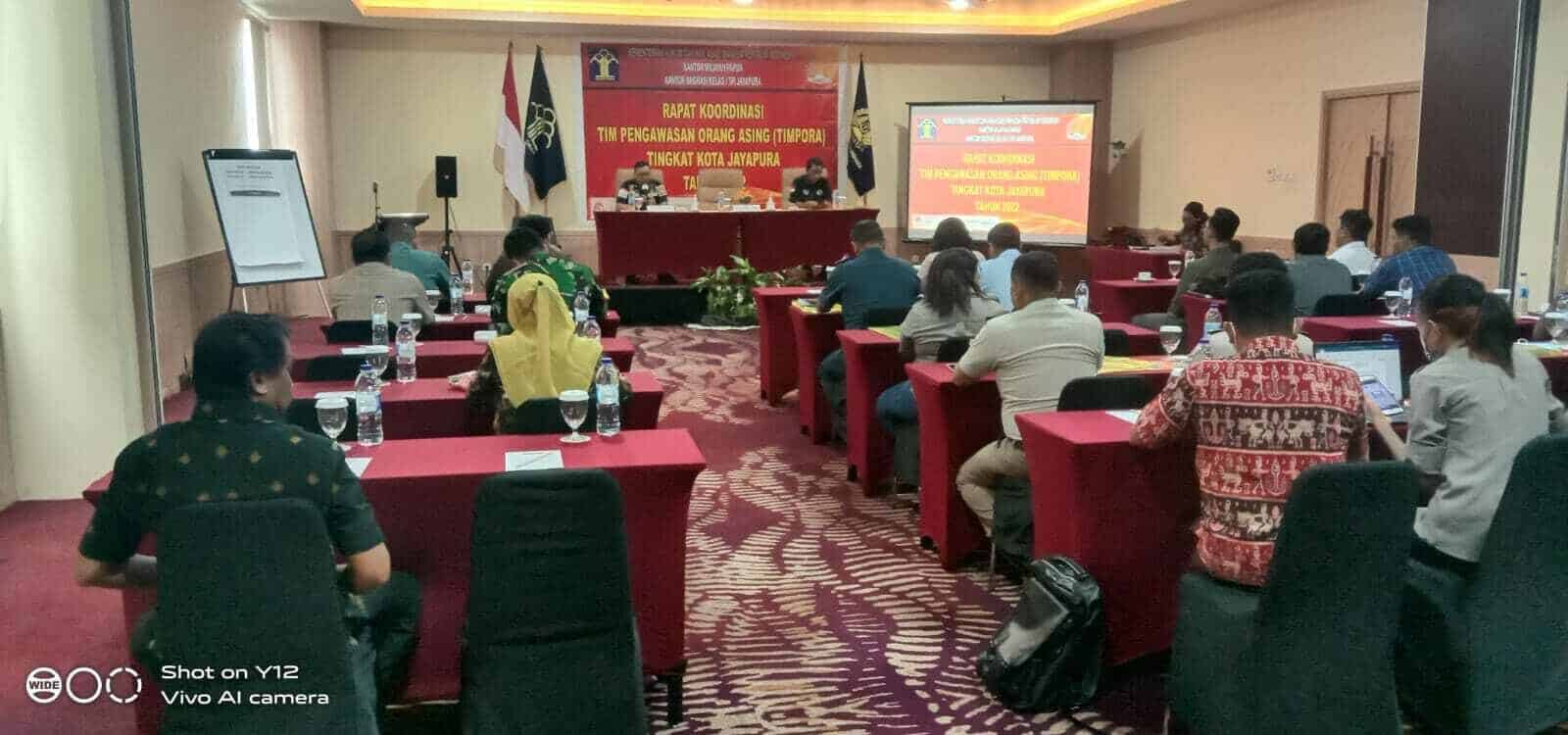 Sinegritas Antara BNNP Papua bersama Imigrasi Kelas I TPI Jayapura dalam Rapat Tim Pengawasan Orang Asing (TIMPORA)