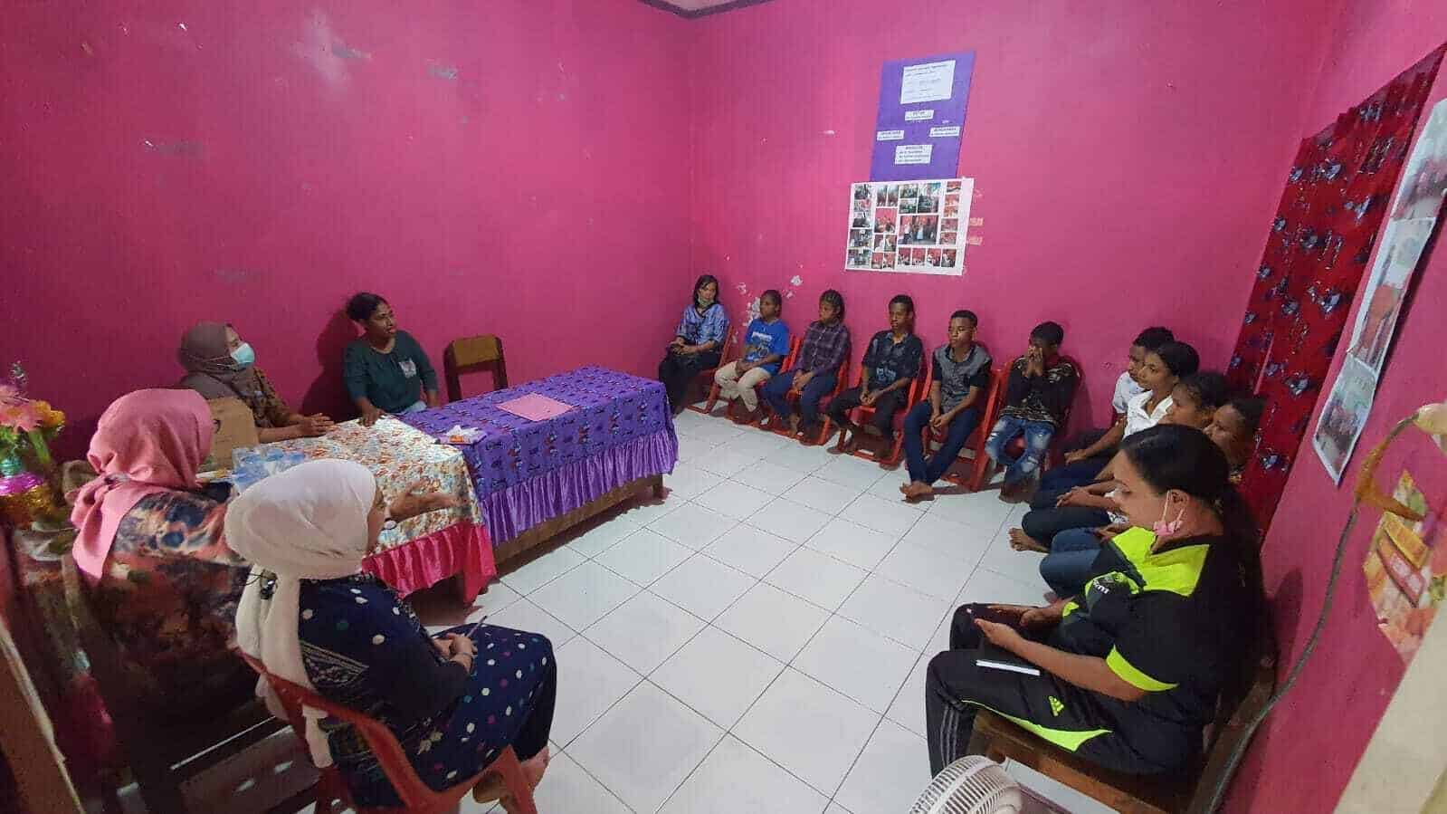Pendampingan Pelaksanaan Sosialisasi IBM di Posyandu Remaja di Dok X