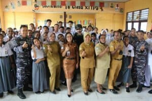 Sosialisasi Bahaya Narkoba di SMAN 3 Biak