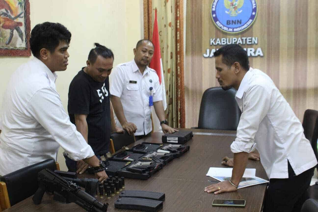Pengecekan Berkala BMN Berupa Senjata Api di BNNK Jayapura Pengecekan Berkala BMN di BNNK Jayapura