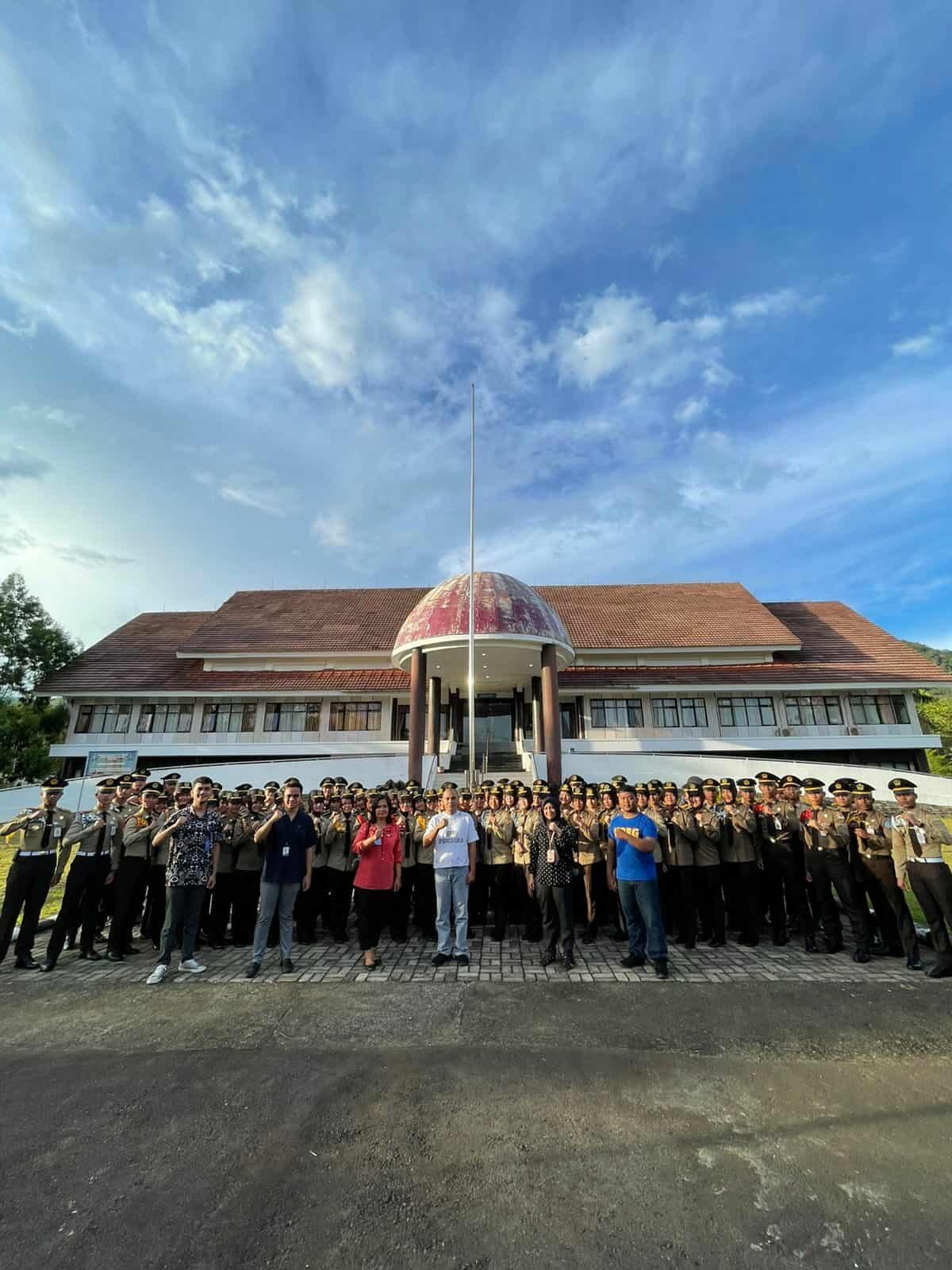 Gema War On Drugs, Menyanyikan Lagu Mars BNN "Anti Narkoba" di Kampus IPDN Papua Gema War On Drugs, Menyanyikan Lagu Mars BNN “Anti Narkoba” di